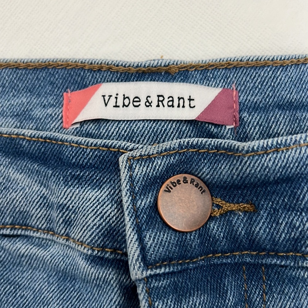 VIBE & RANT High Rise Relaxed Jeans - Picture 4 of 10